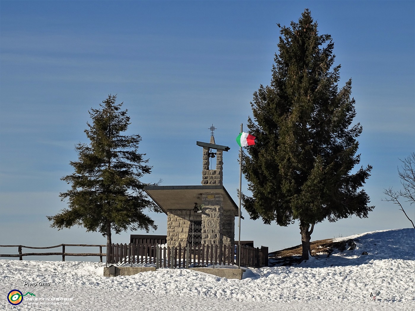 11 Capelletta degli Alpini al Laghetto del Pertus.JPG